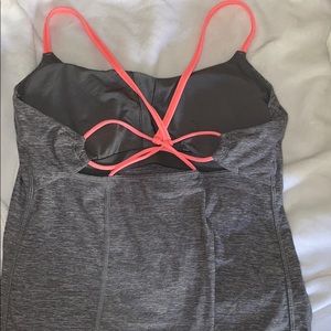 Lululemon tank w built in bra